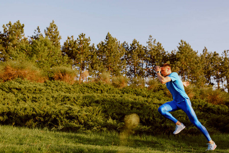 经济上的支 经济上的支